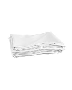 Showtec P&D Curtain - Medium Gloss Satin Geplooid, 300(w) x 500(h)cm 165 Gram/M2, wit