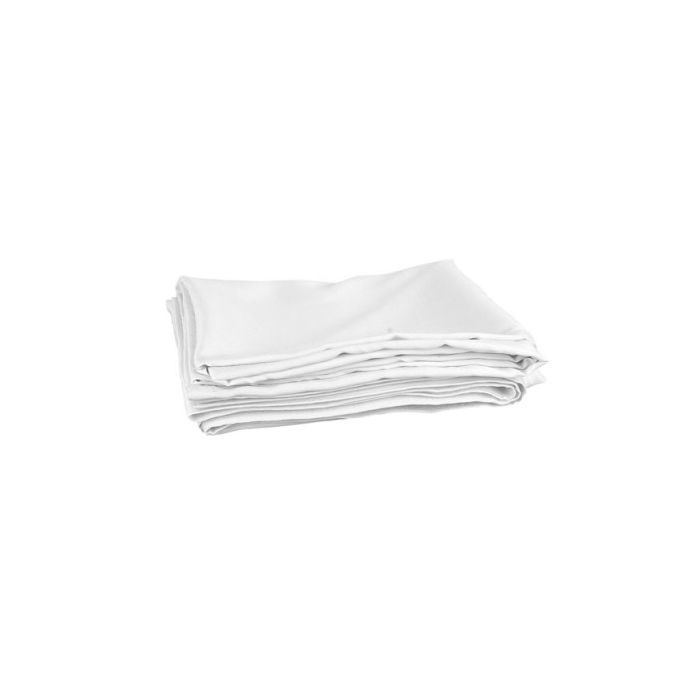 Showtec P&D Curtain - Medium Gloss Satin Geplooid, 300(w) x 500(h)cm 165 Gram/M2, wit